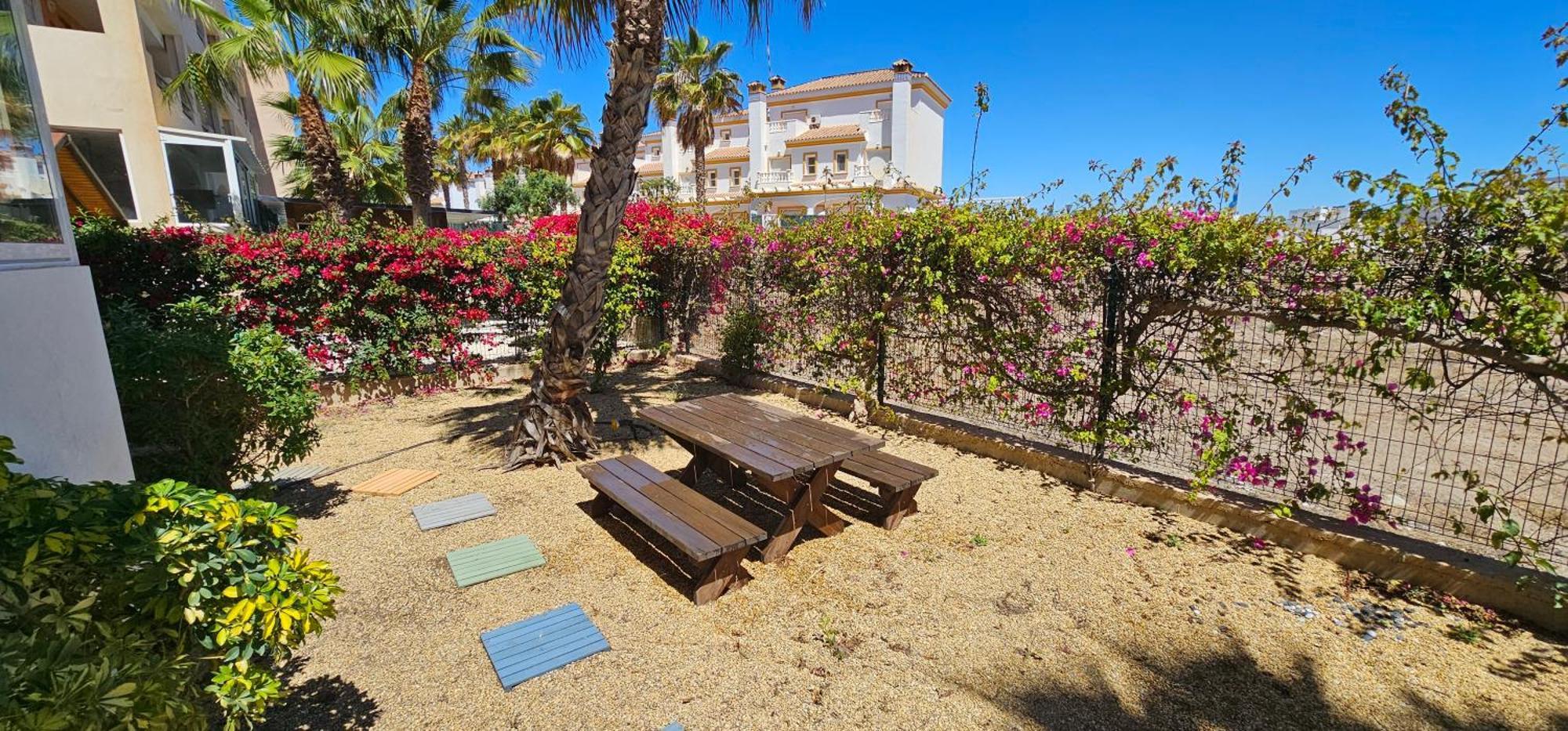 Apartamentos Paraiso Vera Playa: Beachfront with Private Pool and Garden Exterior photo